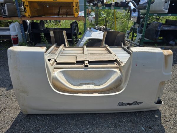 6FT - Chevy - 1500 - 2500 - 3500 - HD Short Truck Bed - White - Image 4