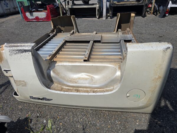 6FT - Chevy - 1500 - 2500 - 3500 - HD Short Truck Bed - White - Image 2