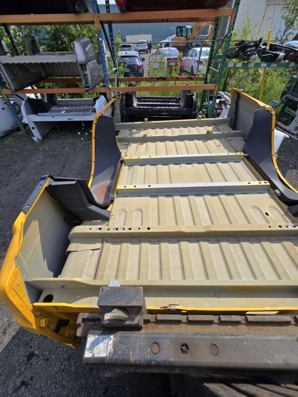 8FT – Dodge Ram 1500 – Long Truck Bed Yellow. - Image 3