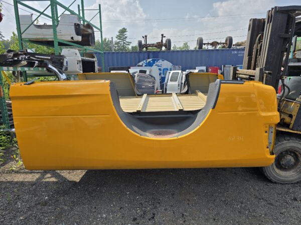 8FT – Dodge Ram 1500 – Long Truck Bed Yellow. - Image 4