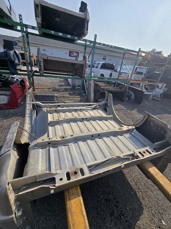 5.5 FT - FORD - F-150 - 09-14 - Short Bed. - Image 4