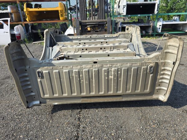 5.5 FT - FORD - F-150 - 09-14 - Short Bed. - Image 3